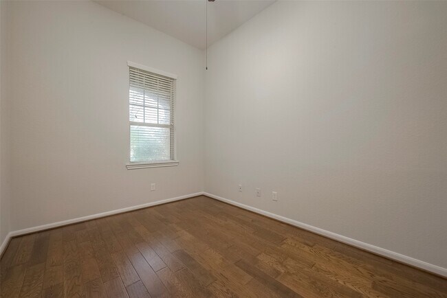 Building Photo - 3 Tidwillow Pl