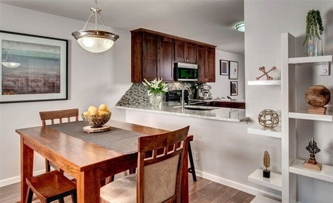 Photo - Beautiful Home located near Juanita Bay Water Front with 2 Bed and 2 Bath