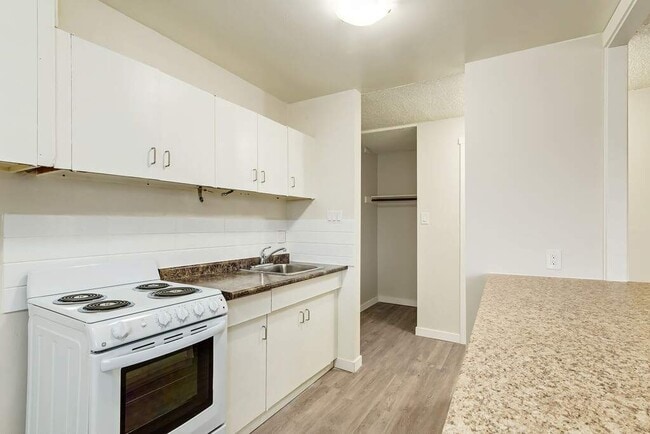 Photo - Lakeview Apartments