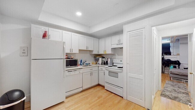 Building Photo - 92 Marlborough St Unit 1 Rental