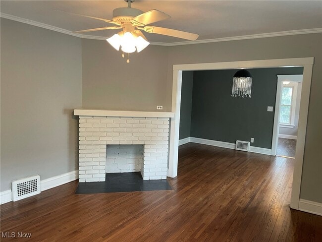 Building Photo - 2091 Carabel Ave Unit Up