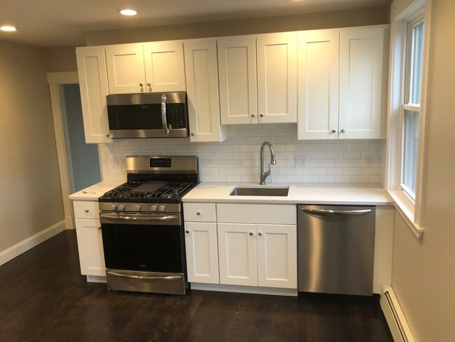 Photo - 158 Holland St Unit 1