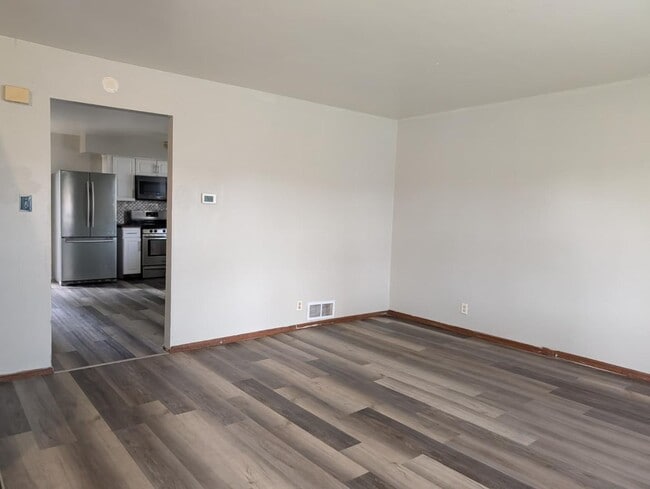 Photo - 9402 W Silver Spring Dr