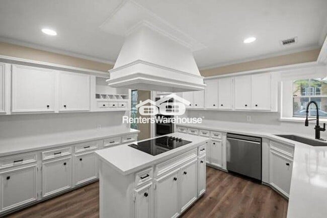 Photo - 16627 Aldenham Pl