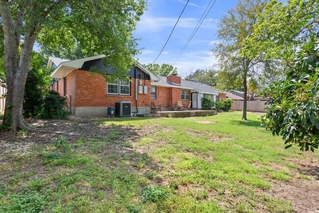 Photo - 3104 W Avenue T