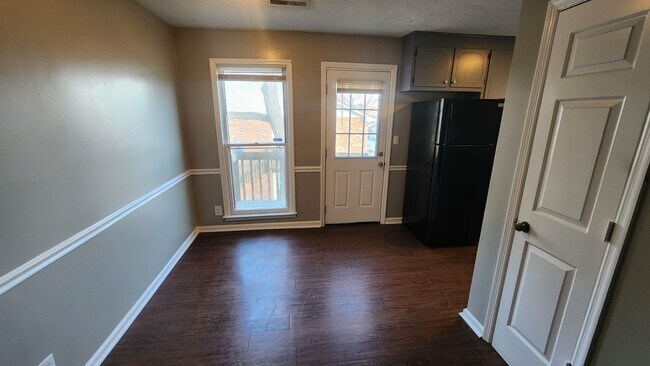 Photo - 4438 Bonnell Dr NW Unidad A