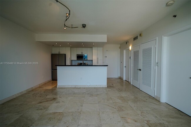 Photo - 1401 SW 22nd St Condo Unit 1003