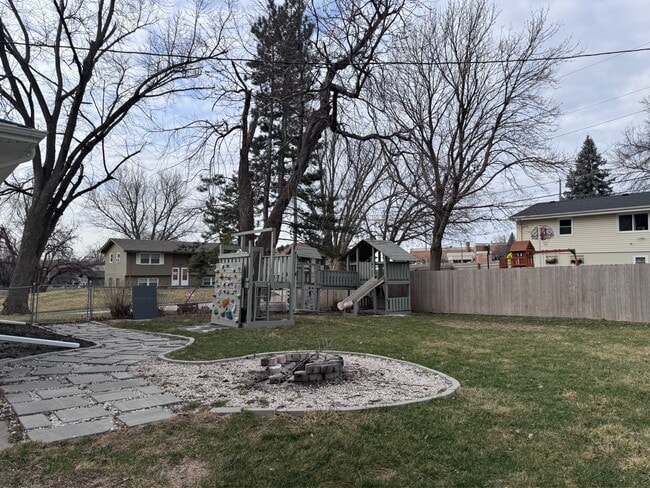 Photo - 20502 Cleveland St