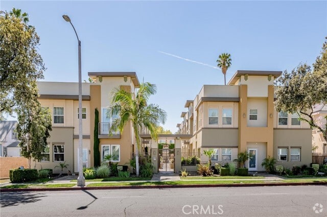 Building Photo - 441 N Los Robles Ave Unit 16 Rental
