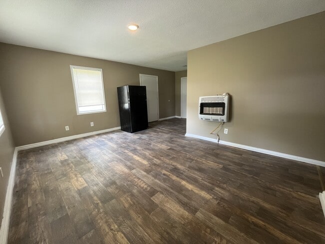 Photo - 496 Joshwood Dr