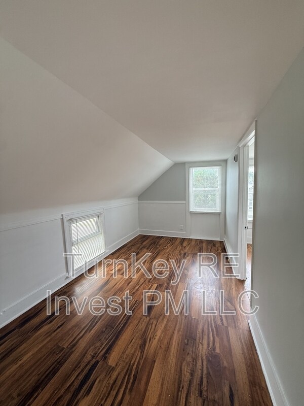 Photo - 705 North Ave