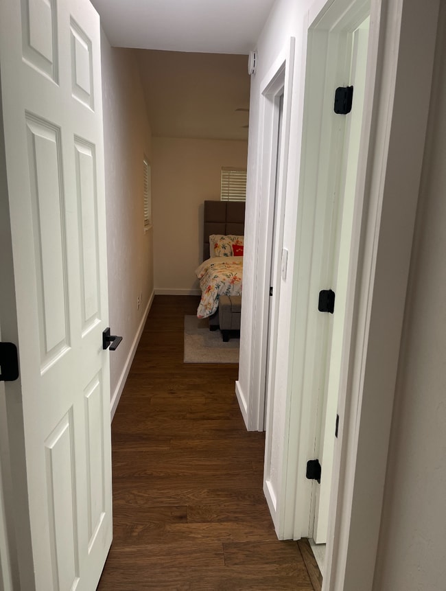 Photo - 421 NW 48th Blvd Unidad -