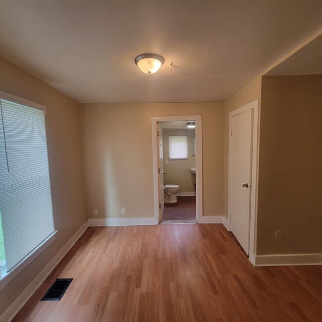 Photo - Southwest Indy 3BR/2BA House near Zoo! Massive Garage!