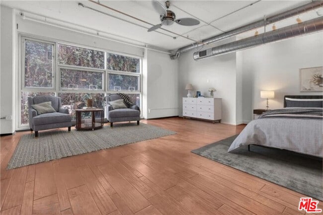 Photo - 510 S Hewitt St Unidad 102