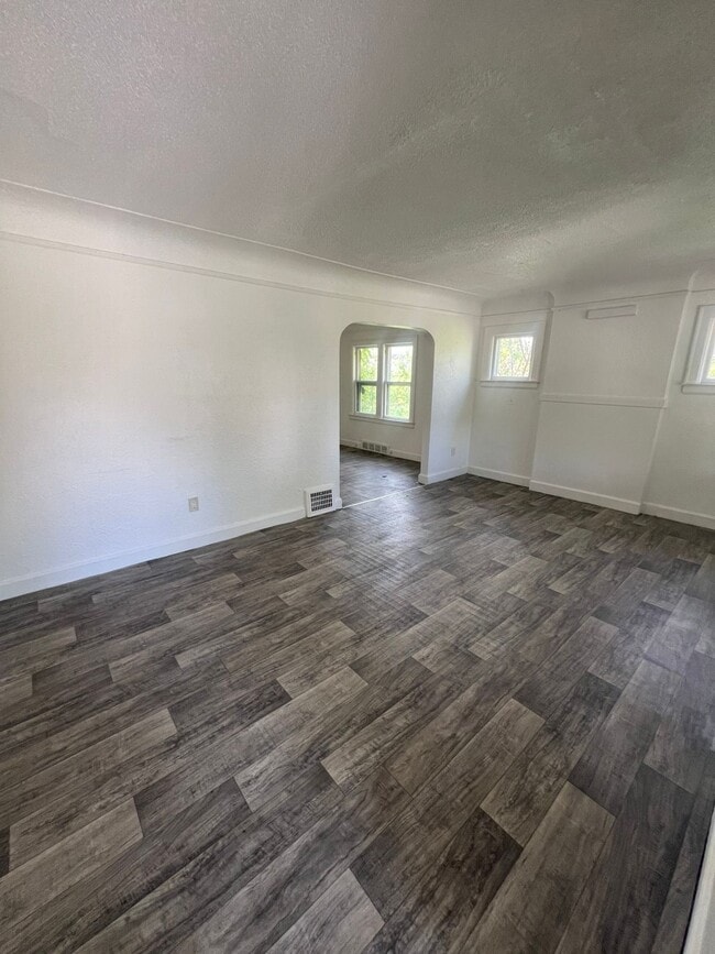 Photo - 14893 Prest St