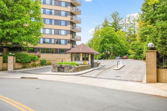 Building Photo - 25 Rockledge Ave Unit 614E