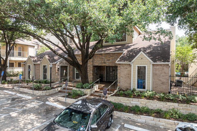 Building Photo - Magnolia Court Rental