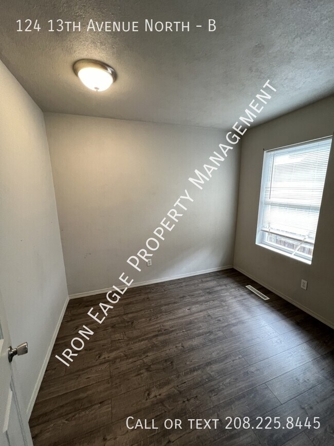 Photo - 124 13th Ave N
