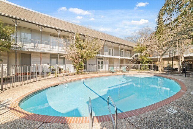 Photo - 3300 Yorktown St Unidad 26