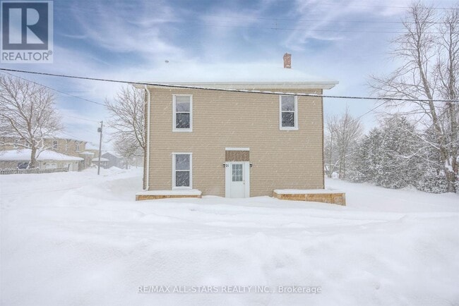 Photo - 21 Albert St S