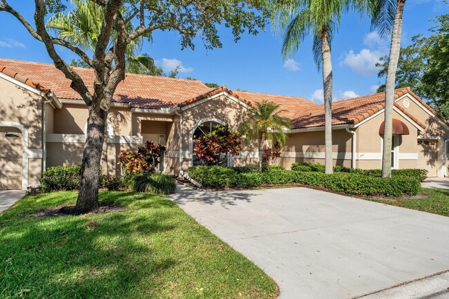 Photo - 1903 Rosewood Way