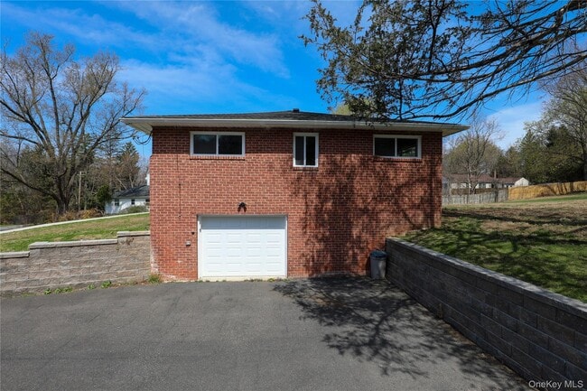 Photo - 111 Zandhoek Rd