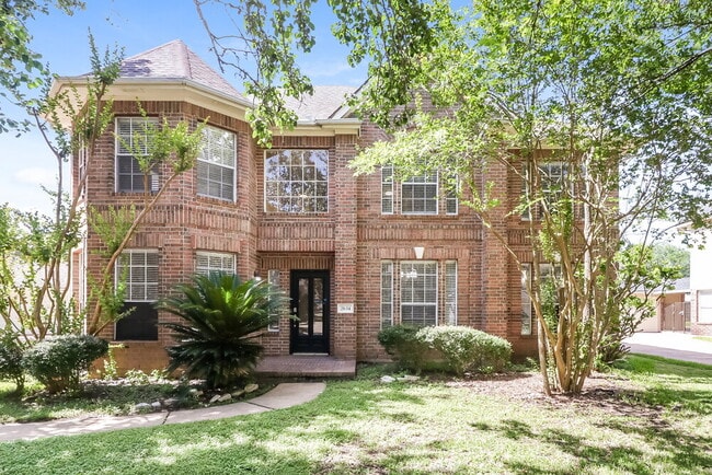 Building Photo - 2634 Vermillion Dr