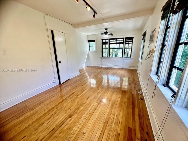 Photo - 3712 Anderson Rd Unidad 3