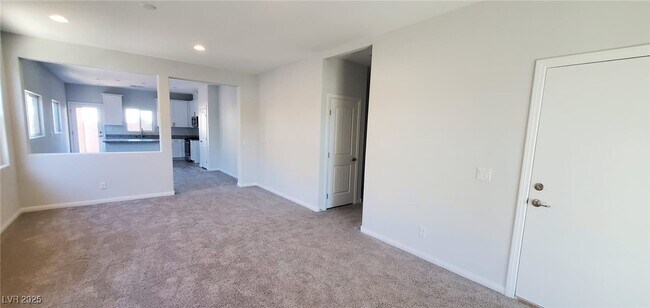 Photo - 5846 Steinbeck Vly St