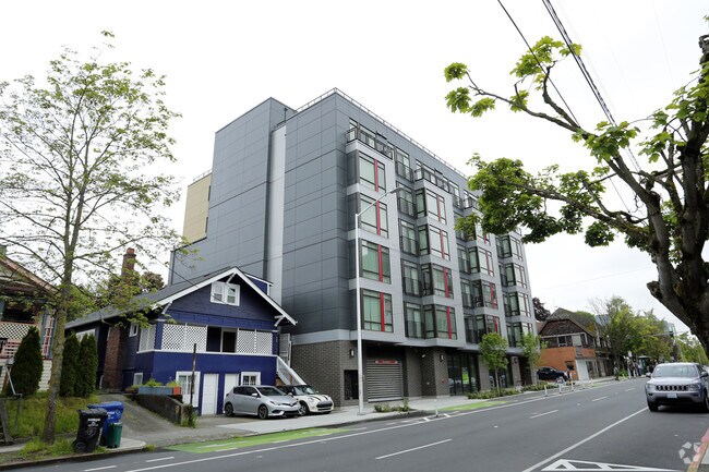 Photo - Prexy Apartments