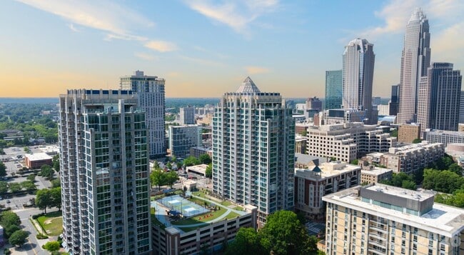 Photo - 640 N Church St Unidad S5-S