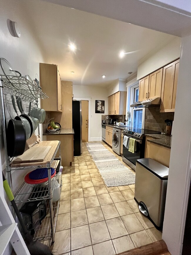 Photo - 66 Marshal St Unit 6