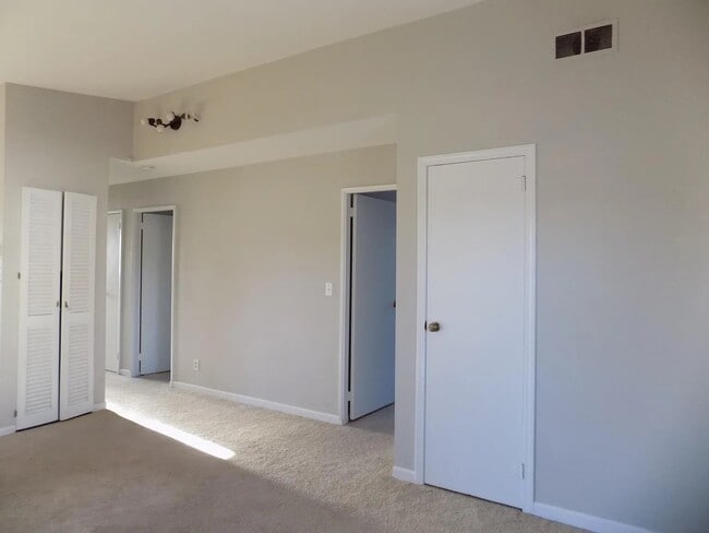 Photo - 1425 Evans Ave