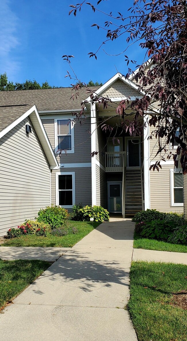 Building Photo - 1354 Fox Pointe Cir Rental