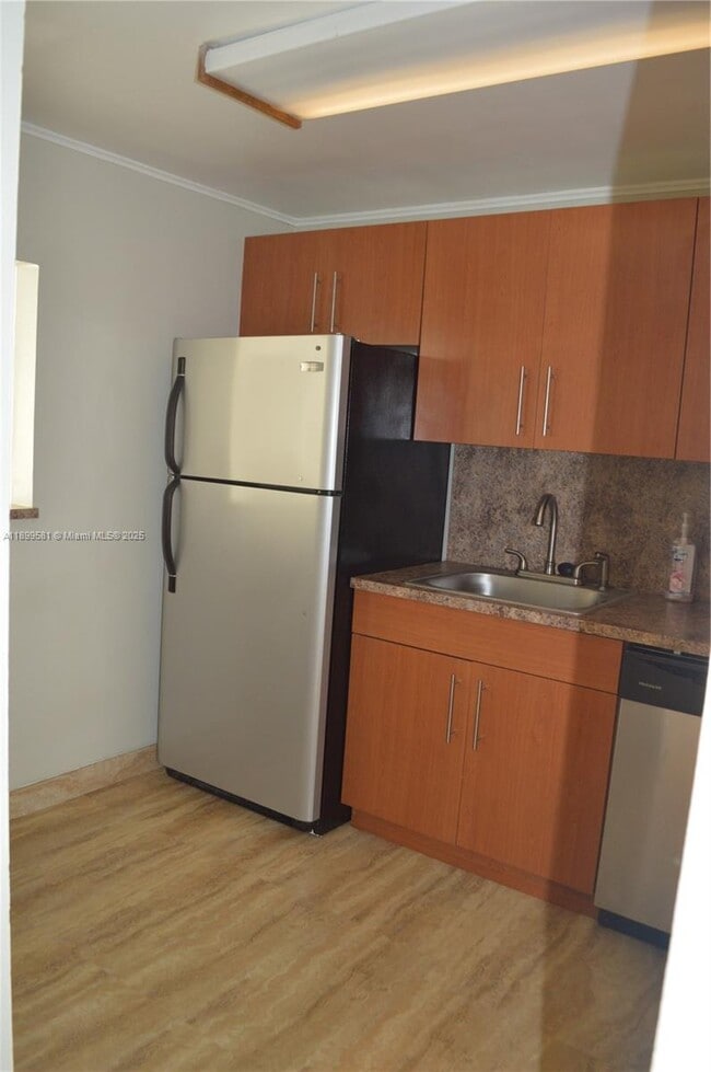 Photo - 303 Racquet Club Rd Unit 113