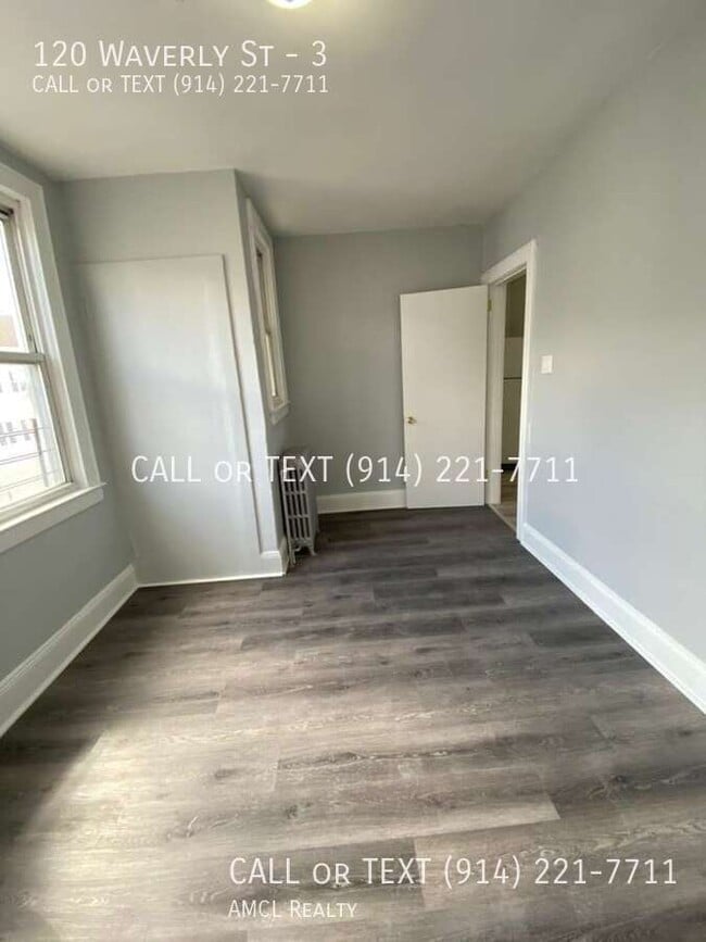 Building Photo - 120 Waverly St Unit 3