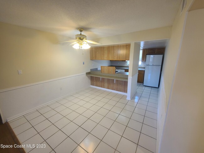Photo - 254 Ulster Ln
