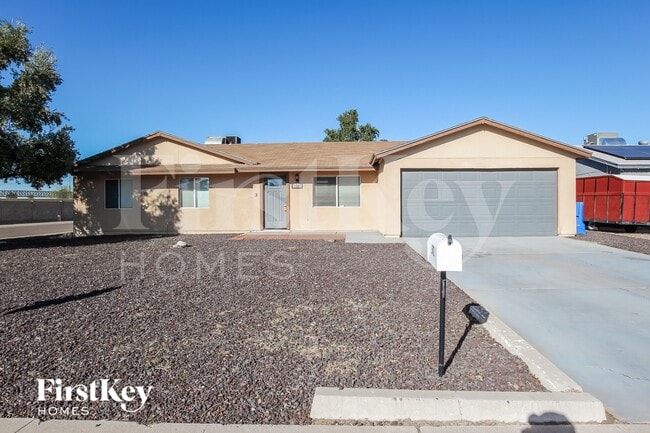 Building Photo - 3502 E Greenway Ln