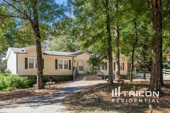 Building Photo - 445 Fern Hill Rd