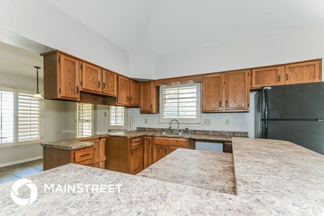 Photo - 810 N Walnut Bend Rd