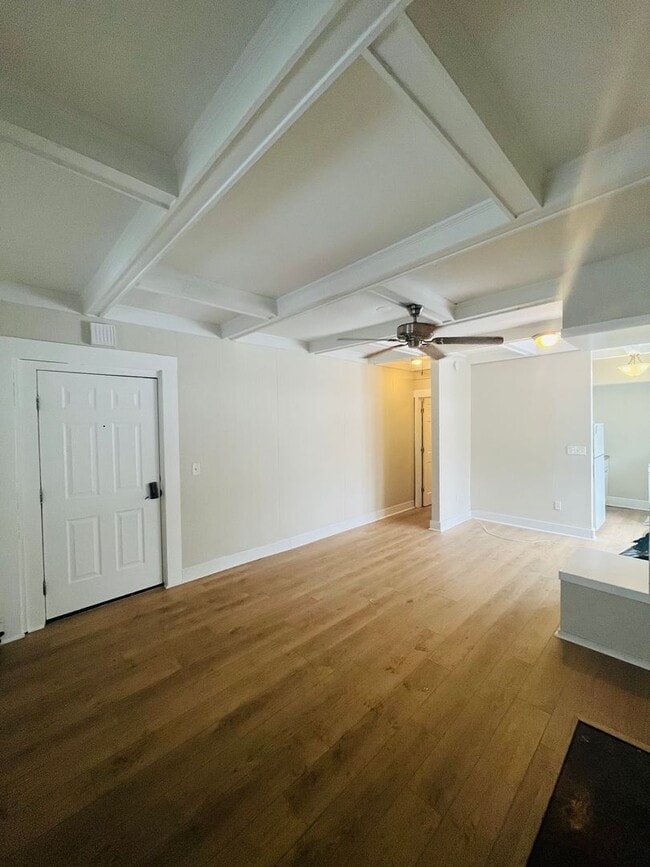 Building Photo - 1 Manning Blvd Unit 1 Manning Right