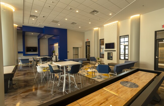 Mosaic Summit Pointe
