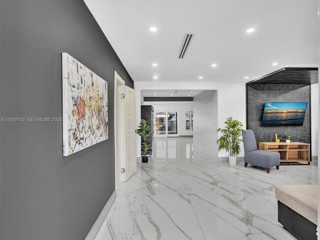 Photo - 440 SE 8th Ave