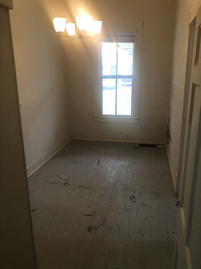 Photo - Charming Historic 1-Bedroom Cottage in the...