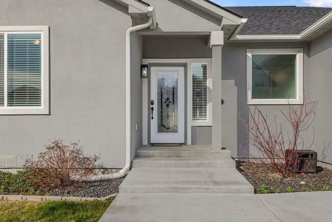 Building Photo - 500 N 75th Ave