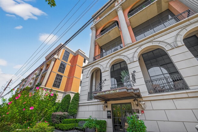 Photo - 1025 S Shepherd Dr