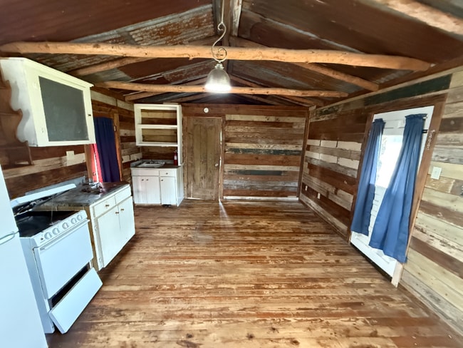 Photo - 14944 FM 14 Unit 4