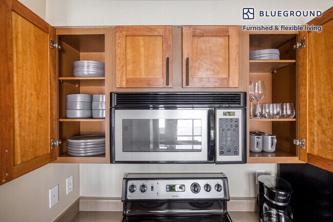 Photo - 1406 Western Ave Unidad SI FL6-ID200