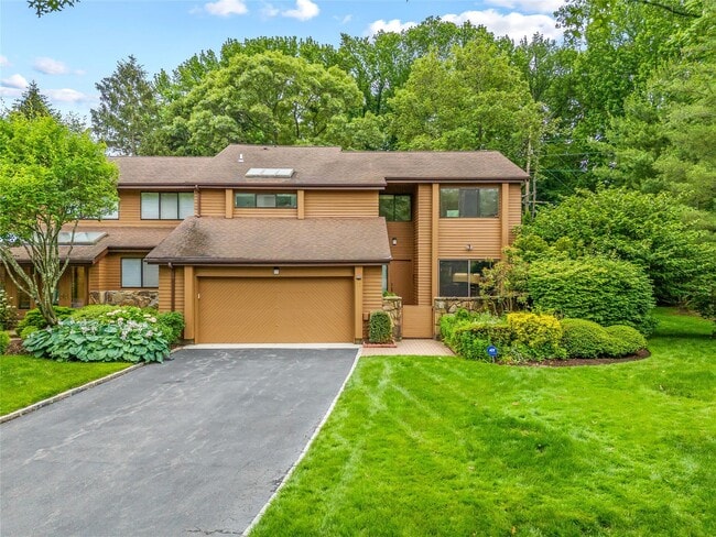 Photo - 16 Yale Dr Townhome