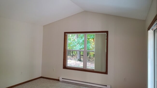 Photo - 335 Maple Ridge Ct